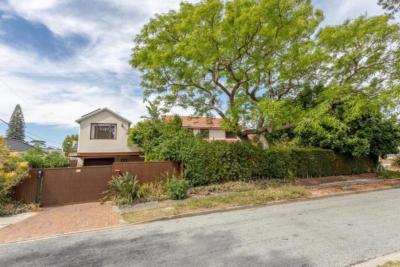 5 Bedroom Property for Sale in Pinelands Western Cape